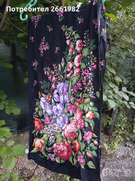 Красив копринен шал на цветя, снимка 1