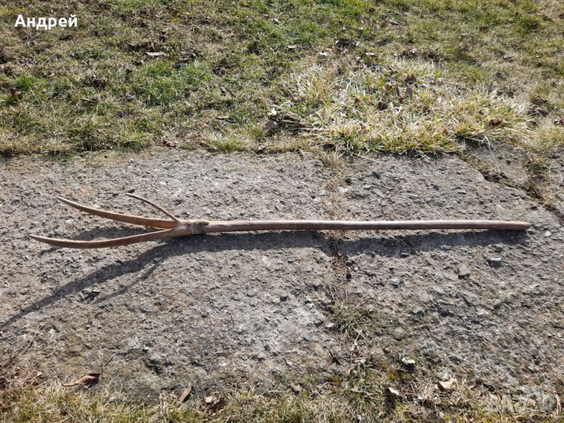 Стара дървена трирога вила #2, снимка 1