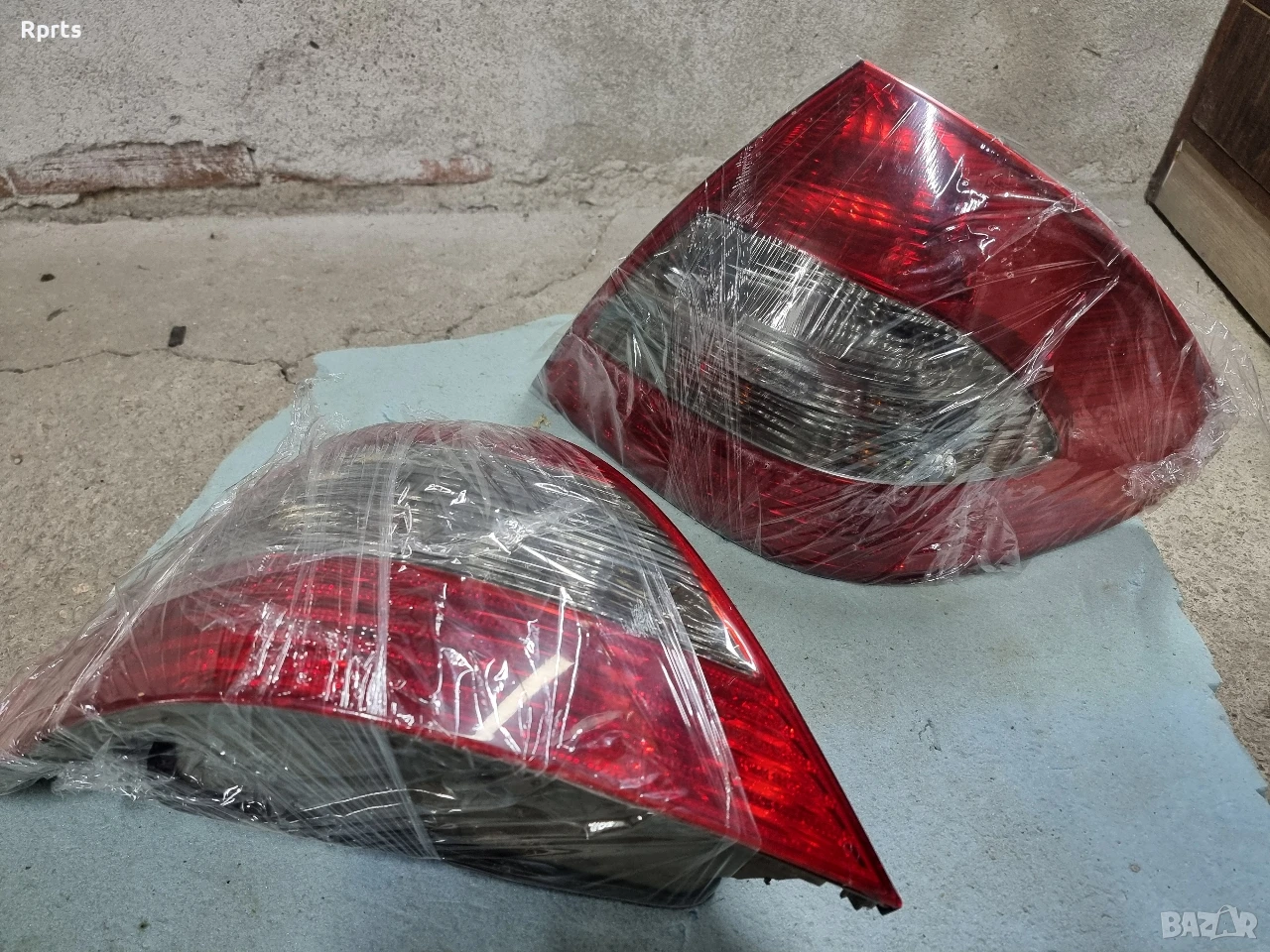 Фейс стопове от Mercedes W211 E class седан, снимка 1