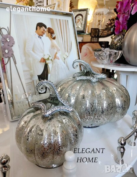Стъклена тиква с кристали в сребърно, снимка 1
