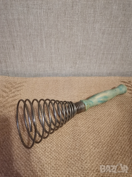 Ретро тел за разбиване на яйца, снимка 1