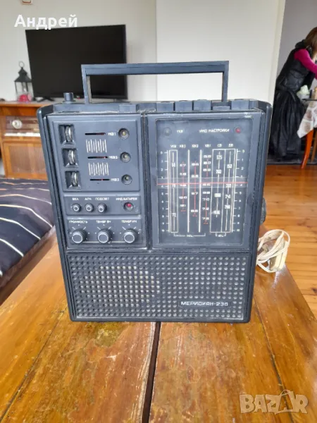 Старо радио,радиоприемник Меридиан 236, снимка 1
