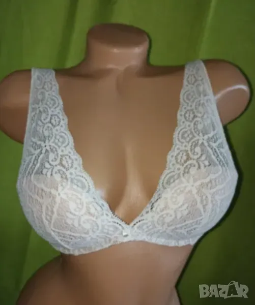 Intimissimi - 75 B,C-Сутиен с дантелени чашки с банел в телесен цвят , снимка 1