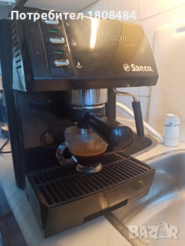 Кафе машина Саеко Magic с ръкохватка с крема диск, италианска, работи отлично и прави хубаво кафе с 