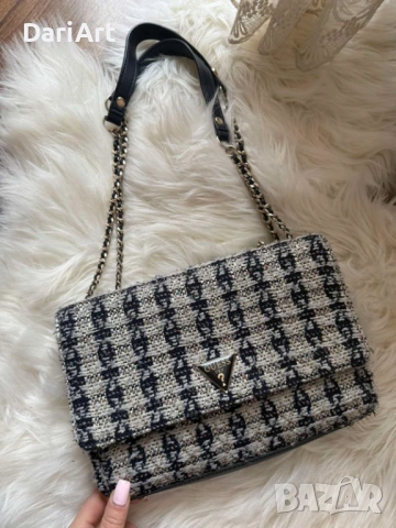 Оригинална чанта Guess