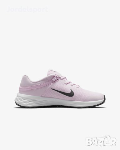 Дамски маратонки Nike Revolution 6, снимка 3 - Маратонки - 44412835