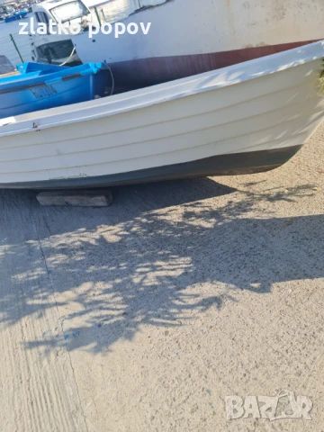 Продавам Лодка