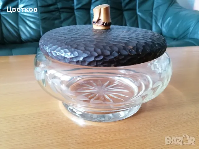 Купа за бисквити или бонбони с капак тип жълъд