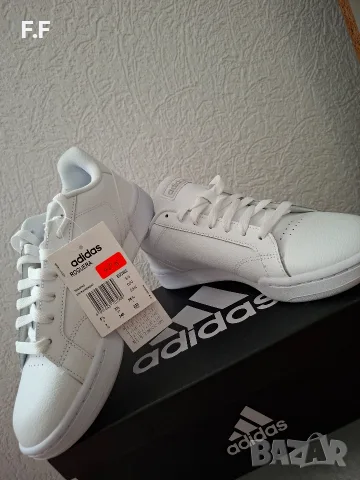 Adidas-чисто нови