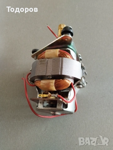 Мотор от сокоизтисквачка , снимка 4 - Сокоизстисквачки и цитрус преси - 53084107