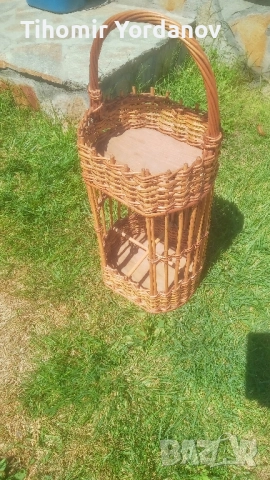 Кошница за бутилки.