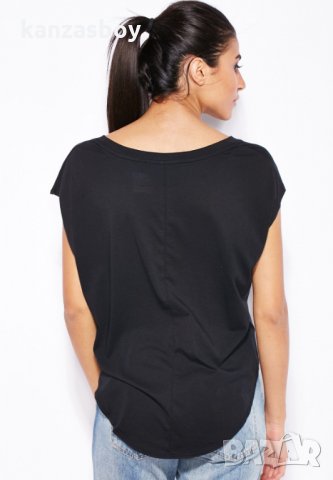 Nike Women's Signal Metallic T-Shirt - страхотна дамска тениска КАТО НОВ, снимка 2 - Тениски - 35733797