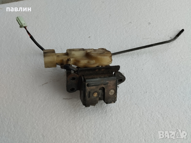 mazda premacy брава багажник , снимка 2 - Части - 44699293