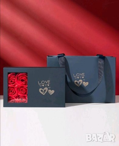 Подаръчен комплект колие с послание , златна роза и 6 вечни рози, снимка 5 - Бижутерийни комплекти - 42020439