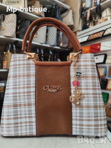 Чанти на Guess, снимка 5 - Чанти - 52368186