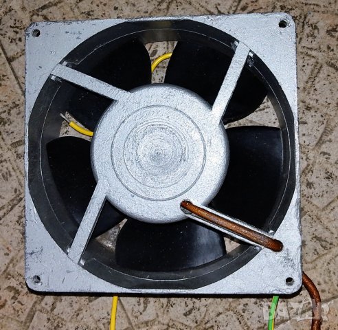 Български вентилатор монофазен ВА16/2 240 куб.м на  час старият материал, снимка 1 - Обзавеждане на кухня - 41491406