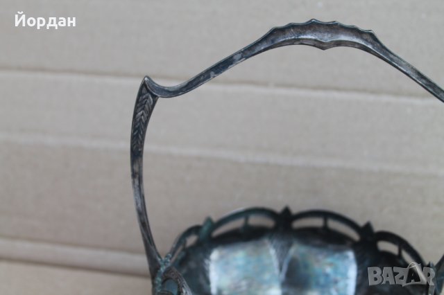 Посребрена бонбониера, снимка 3 - Други ценни предмети - 41340883