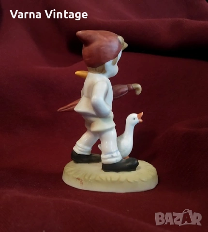 Колекционерска порцеланова фигурка на момче с чадър и гъска., снимка 9 - Антикварни и старинни предмети - 53282675