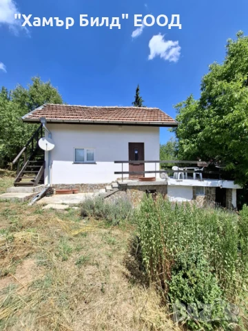 Продавам малка двуетажна къща в с.Ярославци, община Брезник, снимка 5 - Вили - 51104686