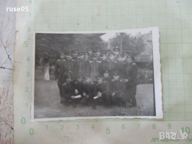 Снимка на 21 военни