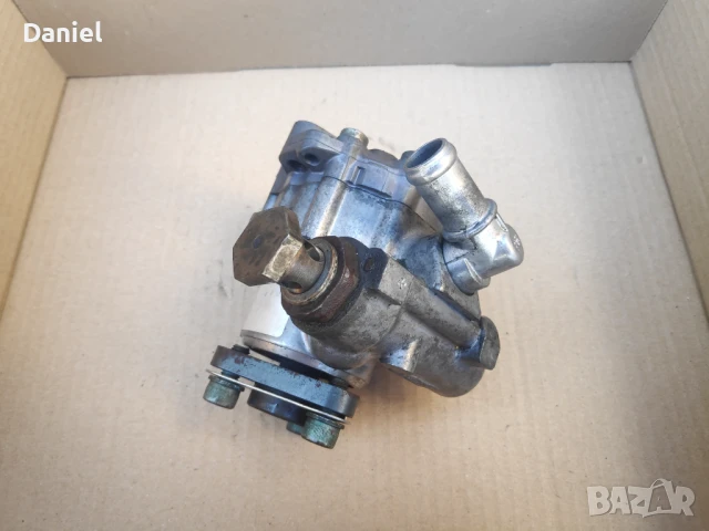 Хидравлична помпа Audi A8, снимка 3 - Части - 51092412