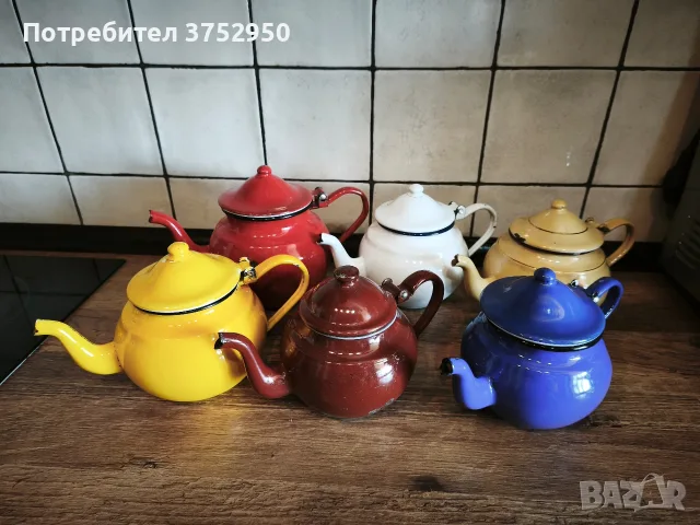 Стари емайлирани чайници , снимка 2 - Антикварни и старинни предмети - 56111694