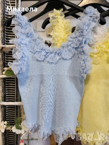 Дамски потничета с дантела - няколко цвята - 19€, снимка 3 - Потници - 53578303