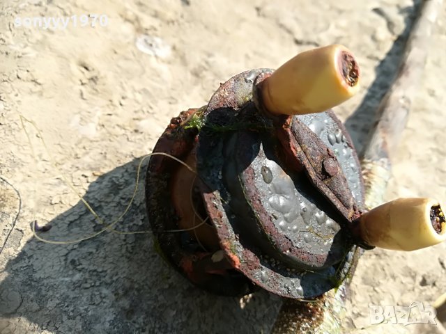 стара въдица с макара-антик 2408210956, снимка 2 - Антикварни и старинни предмети - 33904327