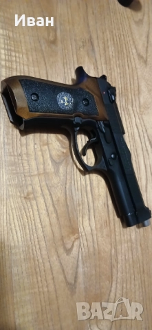 Resident Evil Berreta m9, снимка 4 - Въздушно оръжие - 52567838