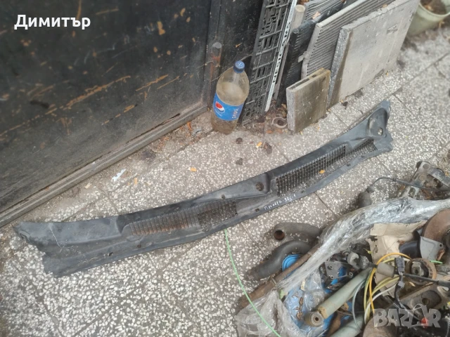 Водобран Предно Стъкло За Нисан Примера 1991г / Nisan Primera 1991y