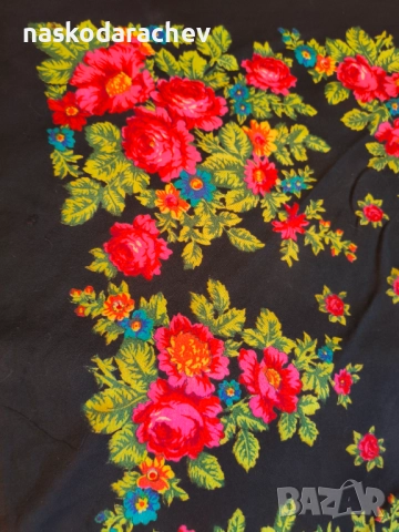 Дамски шал - забрадка ретро, снимка 4 - Шалове - 51692213