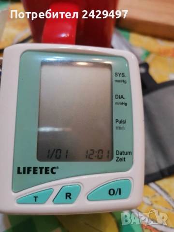 Апарат за кръвно налягане на китката