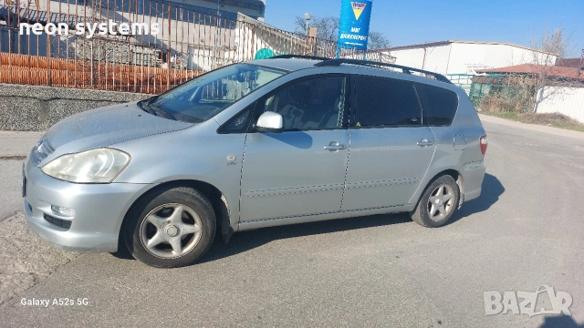 Тойота Авенсис Версо 2005 г -2000куб.4+1 Бензин -Газ с регистрация, снимка 8 - Автомобили и джипове - 53756220