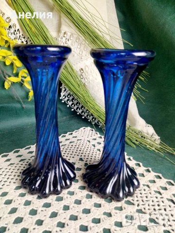 Кобалт ваза усукан дизайн