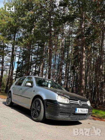 Продавам голф 4