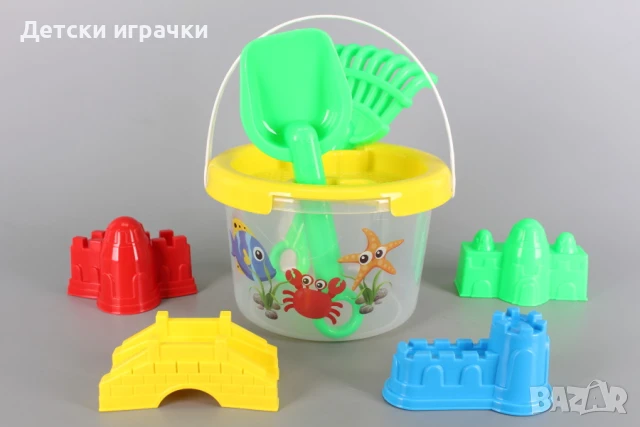 Кофичка за пясък с лопатка, гребло и форми за замък