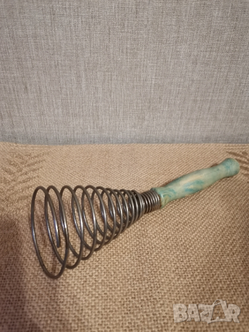 Ретро тел за разбиване на яйца, снимка 1