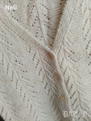 Дамски плетен елек от вълна, снимка 2 - Елеци - 52107187