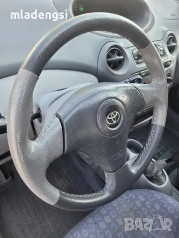 Toyota Yaris 1.3 VVT-i *КЛИМАТИК*, снимка 16 - Автомобили и джипове - 55770872