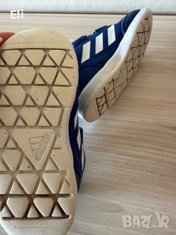 Обувки Adidas , снимка 3 - Детски маратонки - 53603025