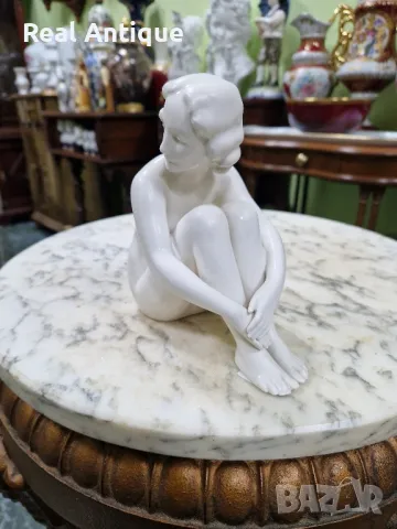 Уникална рядка антикварна колекционерска немска порцеланова фигура статуетка Hummel Goebel , снимка 8 - Антикварни и старинни предмети - 49870041