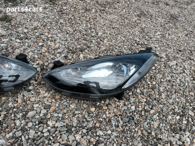 ляв и десен фар за мазда 2 07 - 14 MAZDA 2 , снимка 3 - Части - 49853337