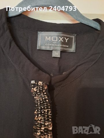 Копринена, черна блуза с лъскав орнамент , снимка 2 - Ризи - 40632596