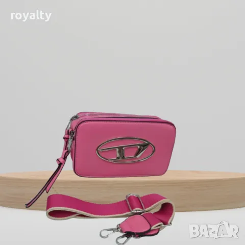 Елегантна дамска чанта с луксозен дизайн и метален акцент, снимка 3 - Чанти - 49003406