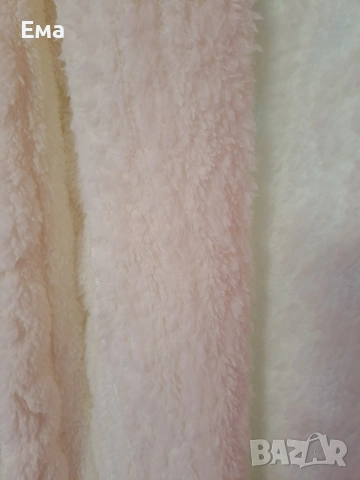 Продавам нова дамска жилетка , снимка 3 - Жилетки - 53095954