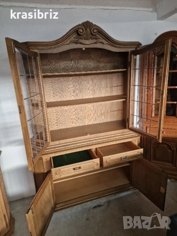 Масивна Витрина-внос от Германия!, снимка 3 - Секции и витрини - 52444201