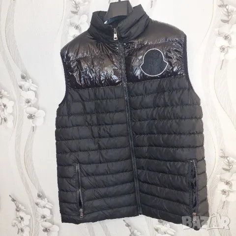 MONCLER спортен елек размер Л, снимка 4 - Спортни дрехи, екипи - 47762725