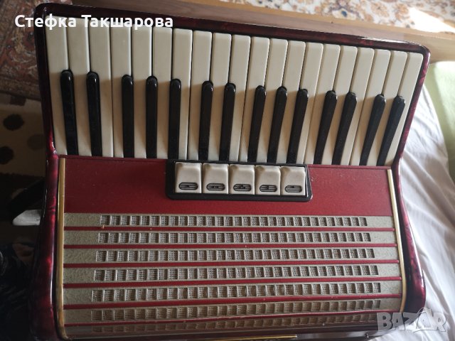 Акордеон Weltmaister с куфар, 48 баса, снимка 5 - Акордеони - 42224171