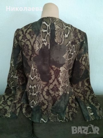 Късо яке без подплата в зелена шарка,L/XL, снимка 2 - Якета - 34400948