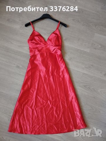 Червена сатенена рокля , снимка 9 - Рокли - 39902744